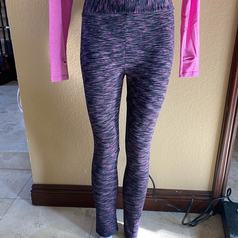 Store closed BRAND NEW slender me leggings MADE IN USA UPF50+ flattens tummy!